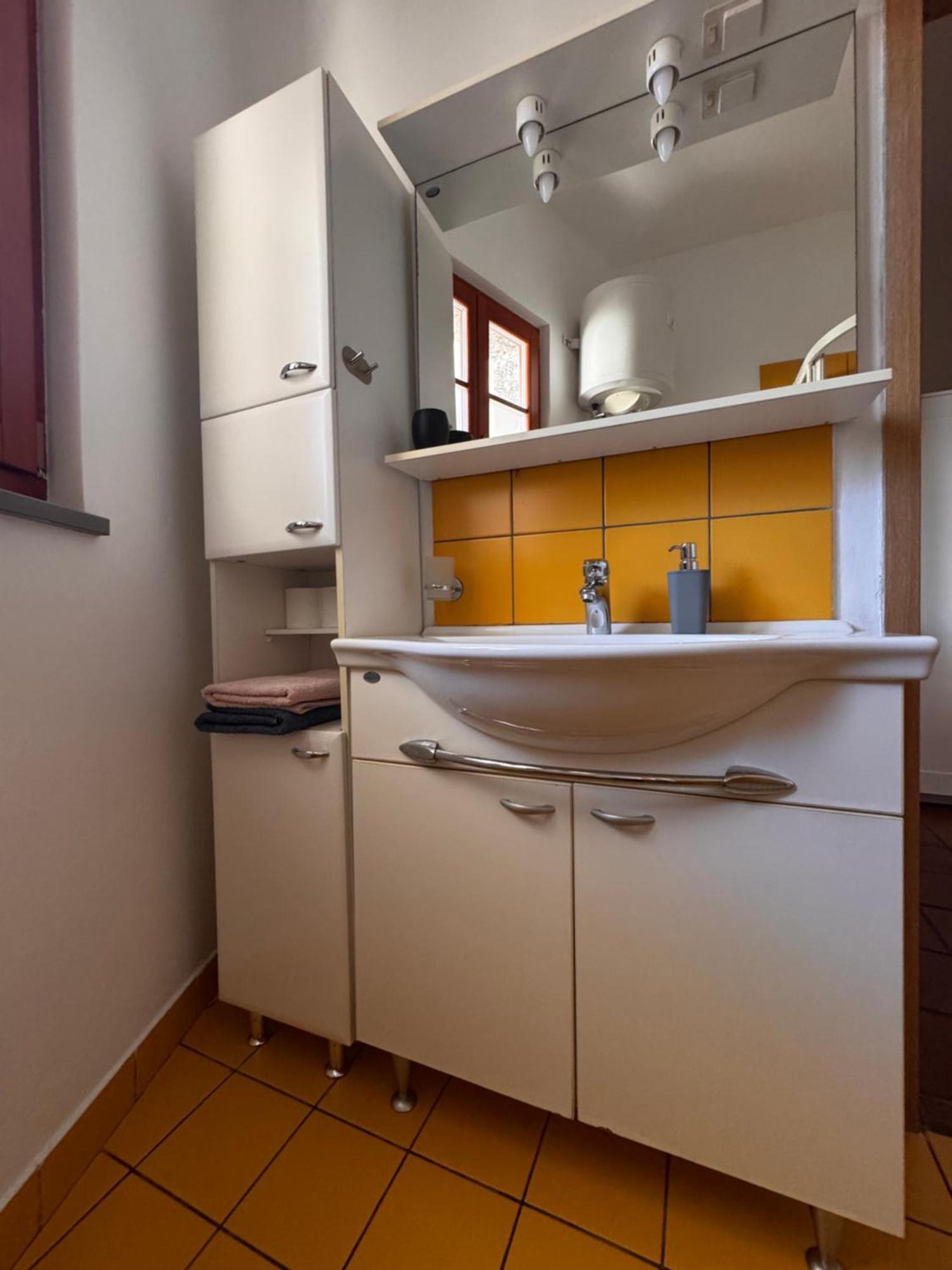 Apartment Bordon Wines, Estate With Dekani