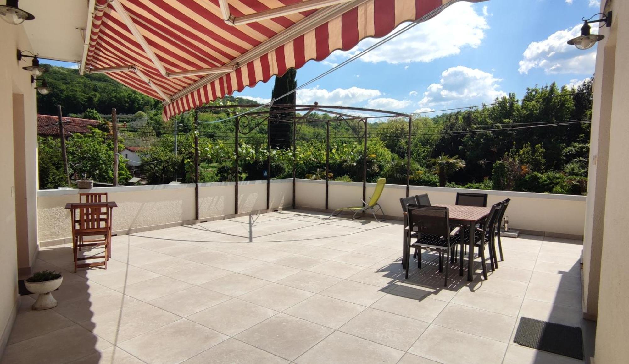 Bordon Wines, Estate With Apartment